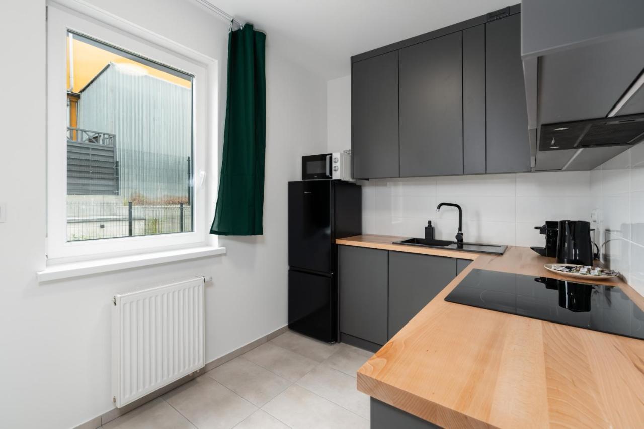 Apartments With Garden Dmowskiego 81 By Noclegi Renters Poznan Ngoại thất bức ảnh