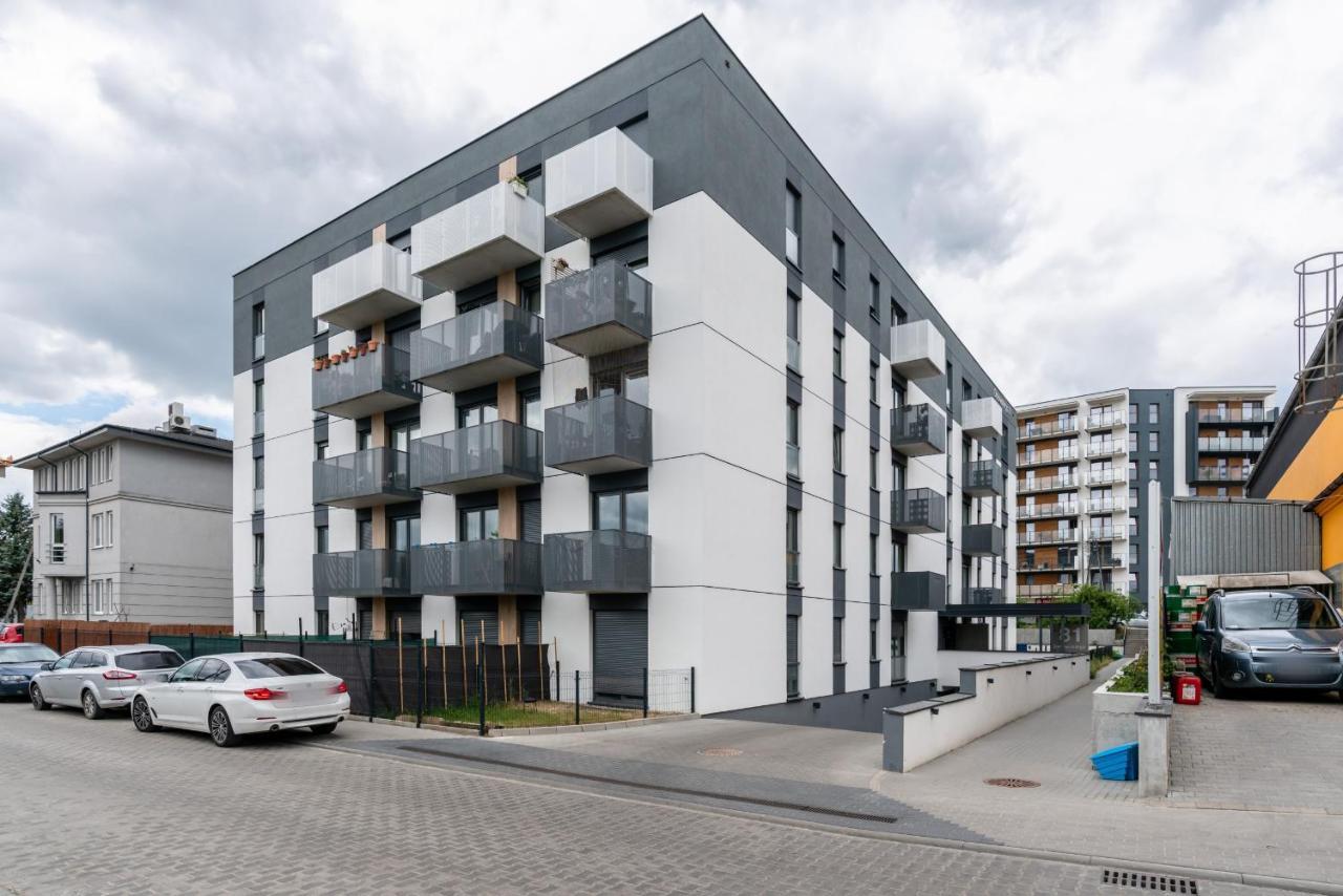 Apartments With Garden Dmowskiego 81 By Noclegi Renters Poznan Ngoại thất bức ảnh