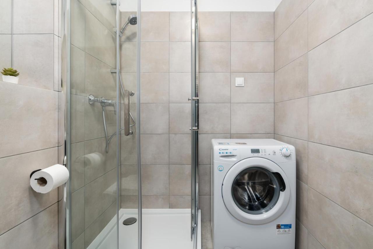 Apartments With Garden Dmowskiego 81 By Noclegi Renters Poznan Ngoại thất bức ảnh
